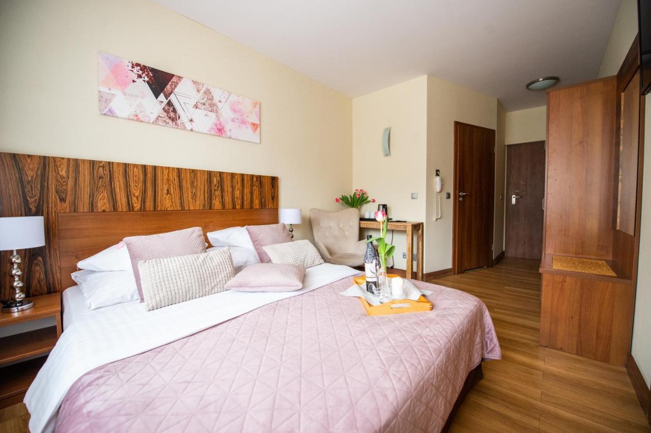 Ostaniec Hotell Kroczyce