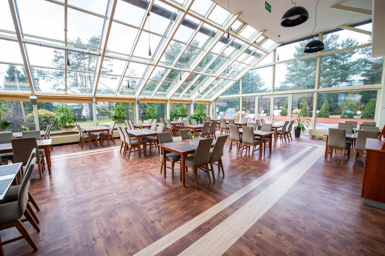 Ostaniec Hotel 3*